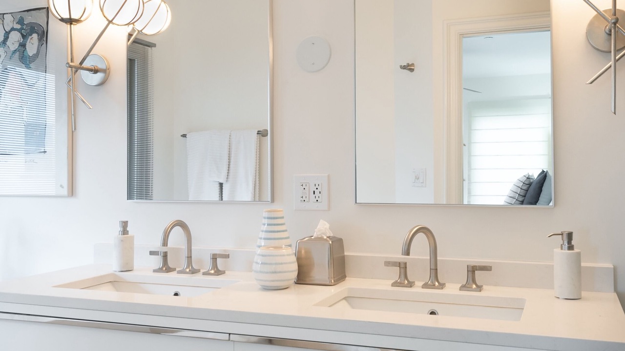 Photo of Bathroom in The Strand
