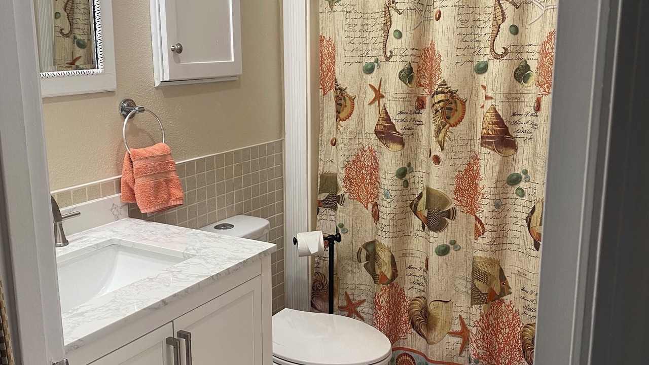 Photo of Bathroom in Kahuku