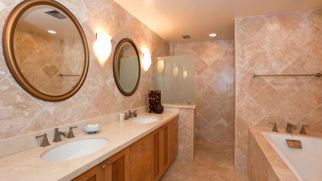 Photo of Bathroom in Waialae Iki