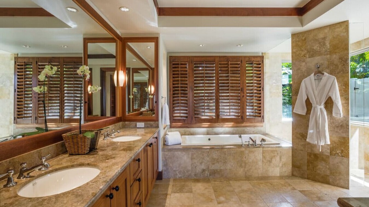 Photo of Bathroom in Kaupulehu