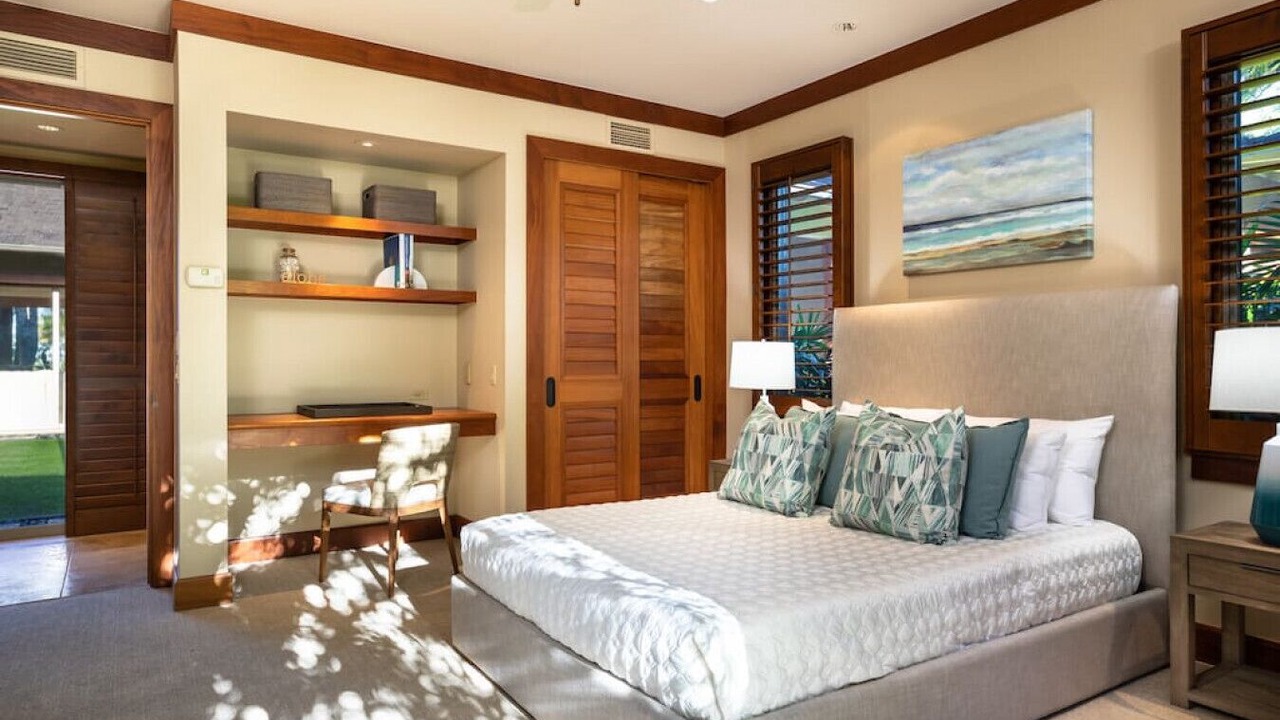 Photo of Bedroom in Kaupulehu