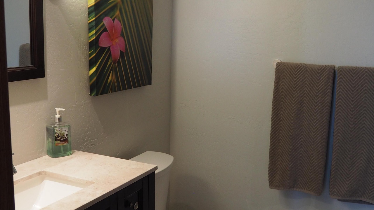 Photo of Bathroom in Maalaea