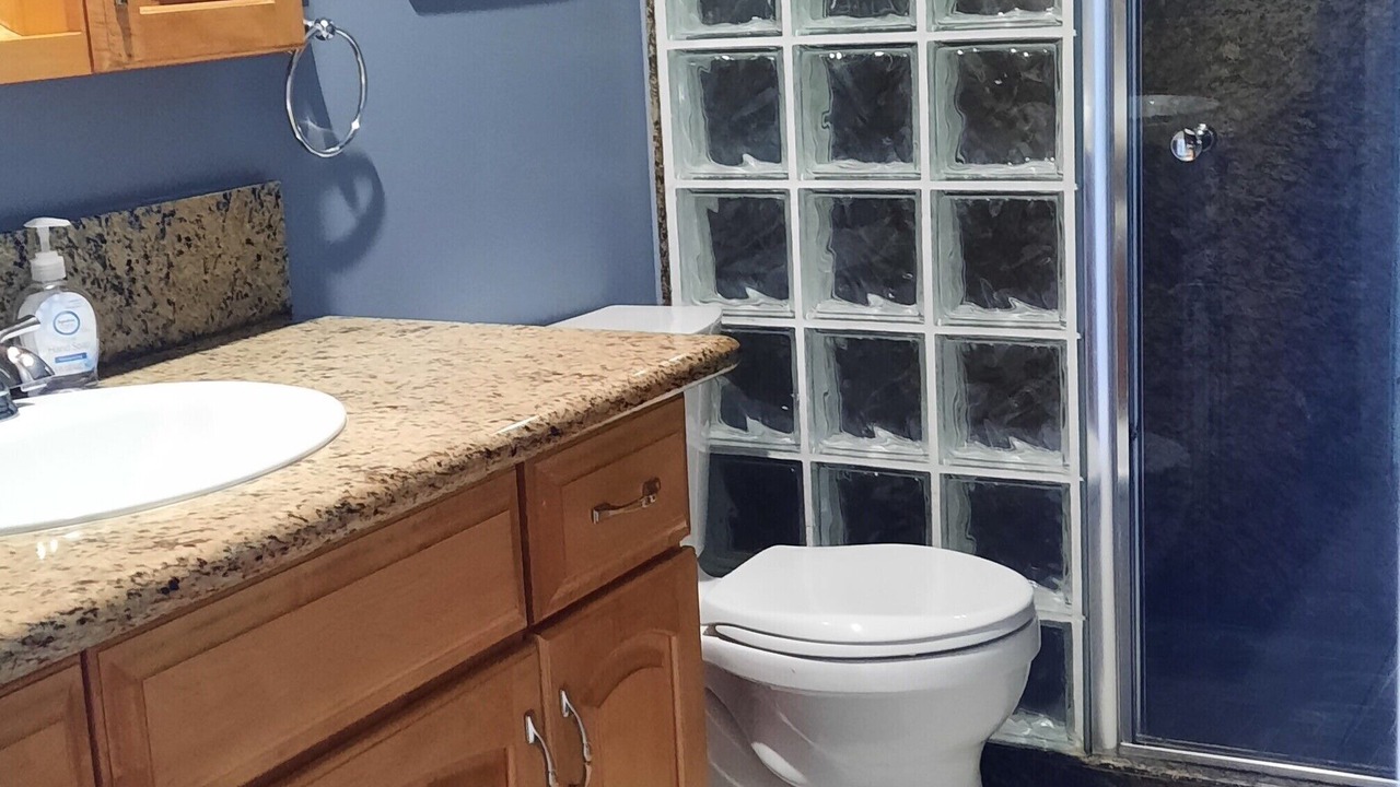 Photo of Bathroom in Honokowai