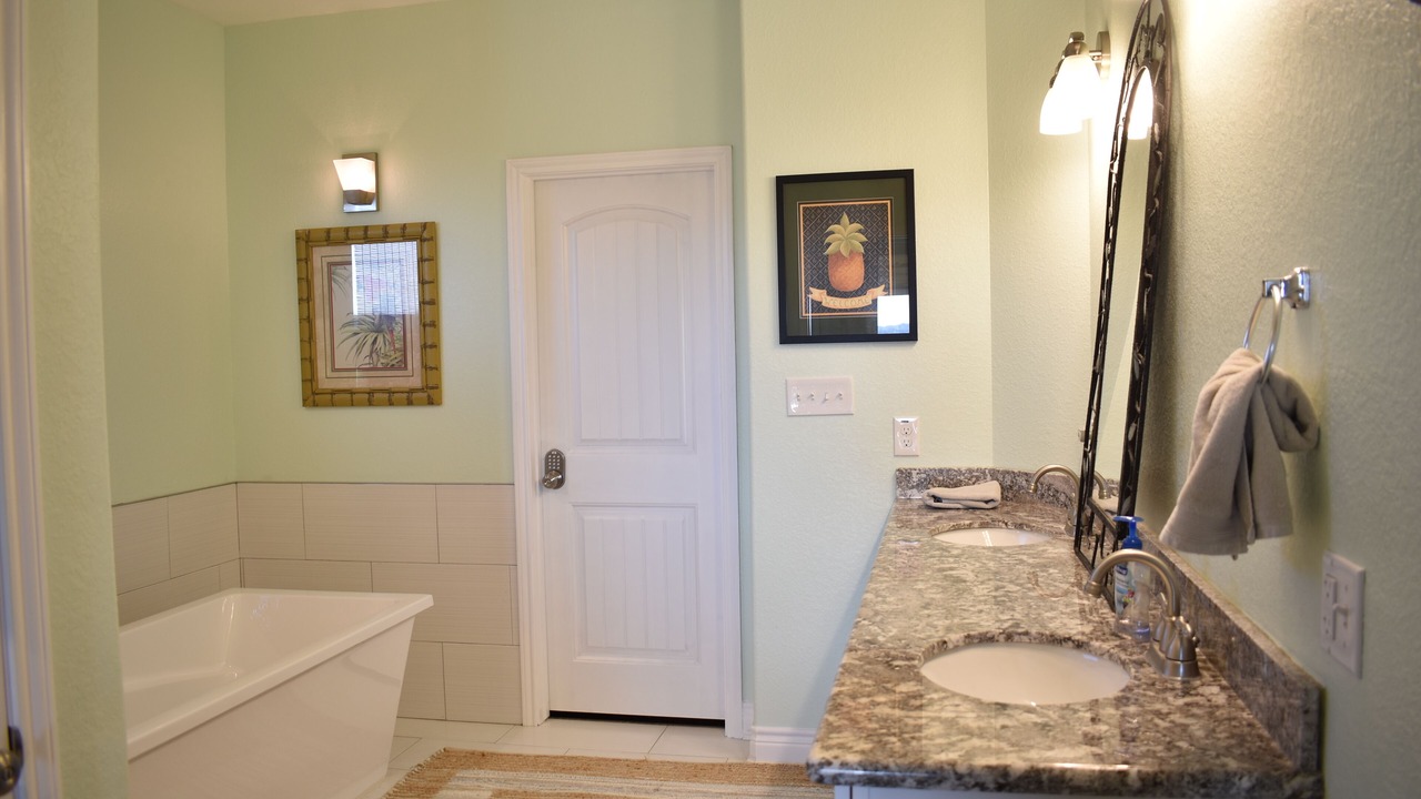 Photo of Bathroom in Spanish Grant