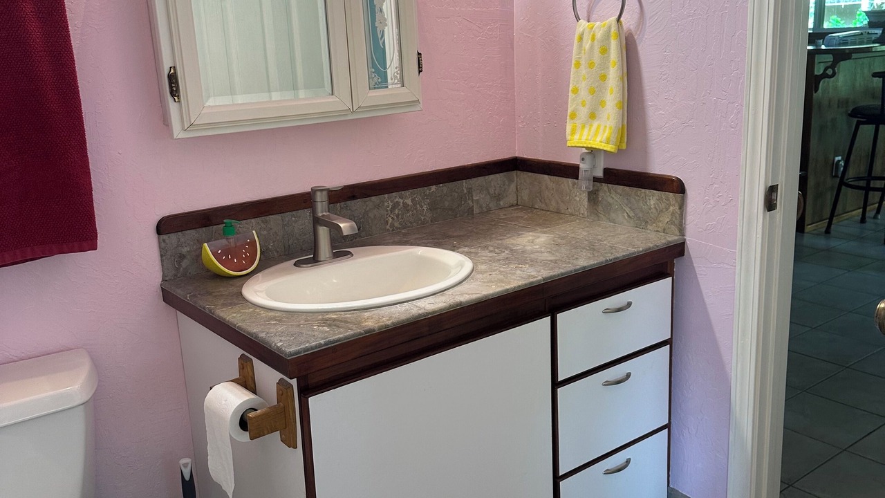 Photo of Bathroom in Honaunau-Napoopoo