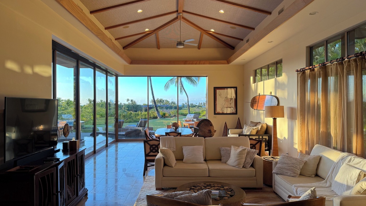 Photo of Livingroom in Kaupulehu