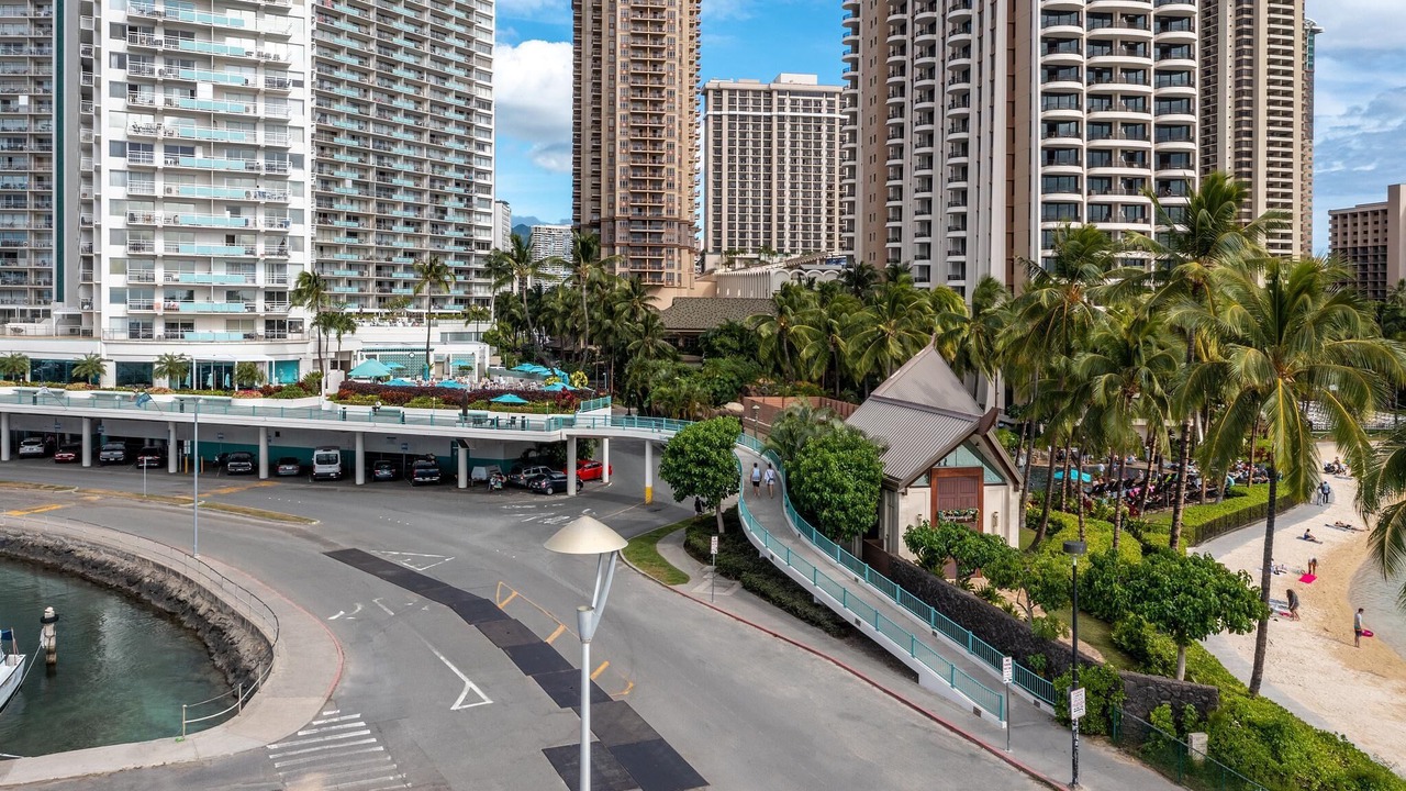 Photo of Others in Waikiki