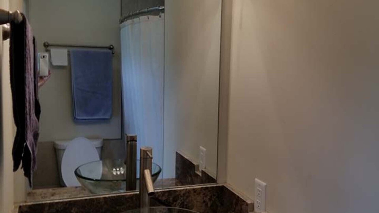 Photo of Bathroom in Naalehu