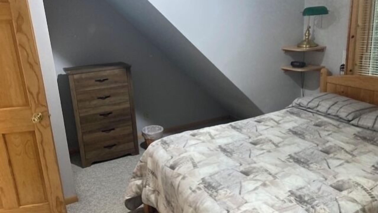 Photo of Bedroom in Diamond Ridge