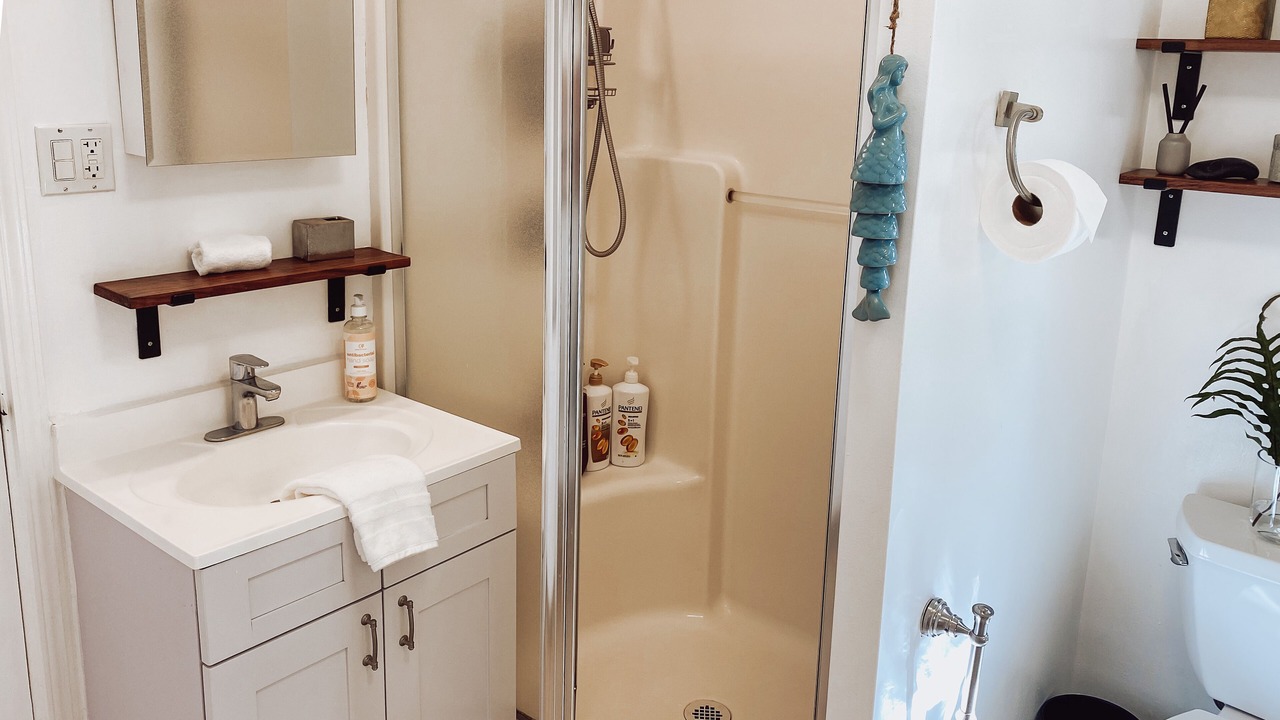 Photo of Bathroom in Makiki