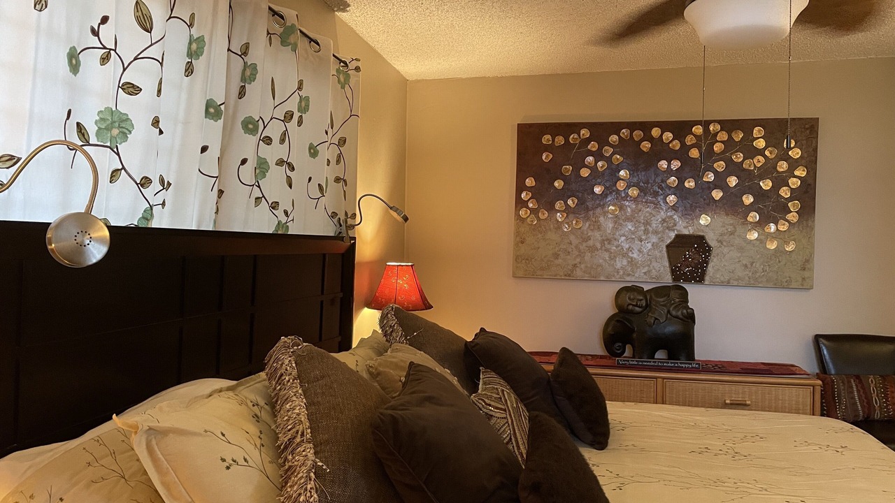 Photo of Bedroom in Maalaea