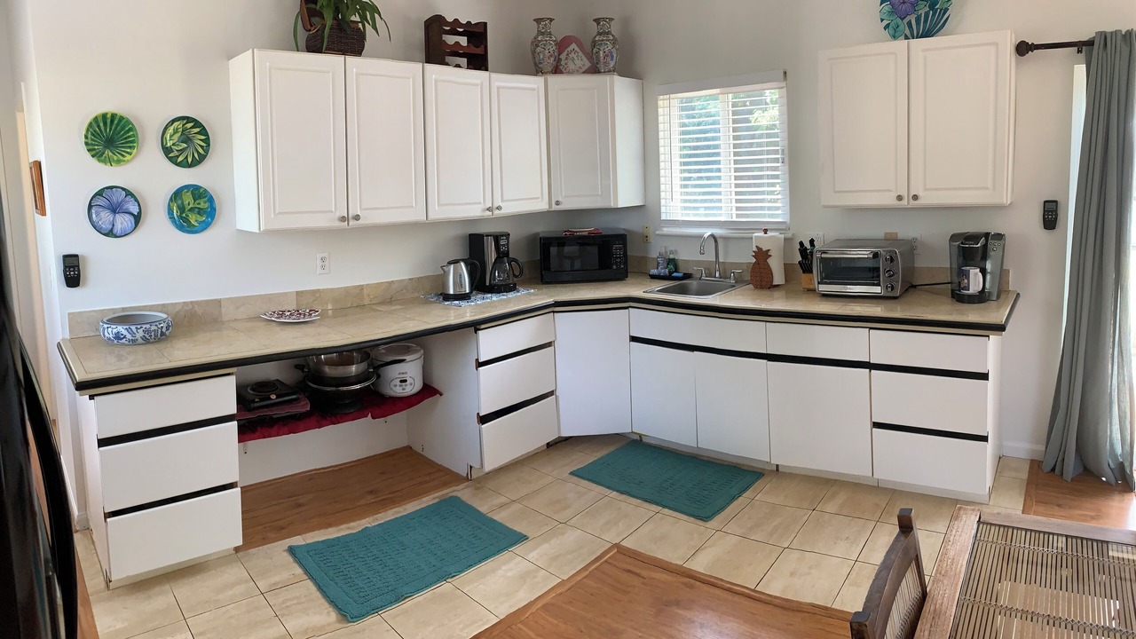Photo of Kitchen in Mokuleia