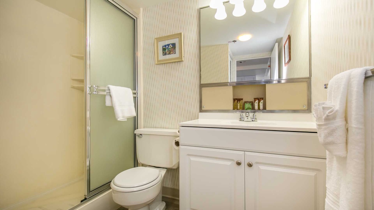 Photo of Bathroom in Waikiki