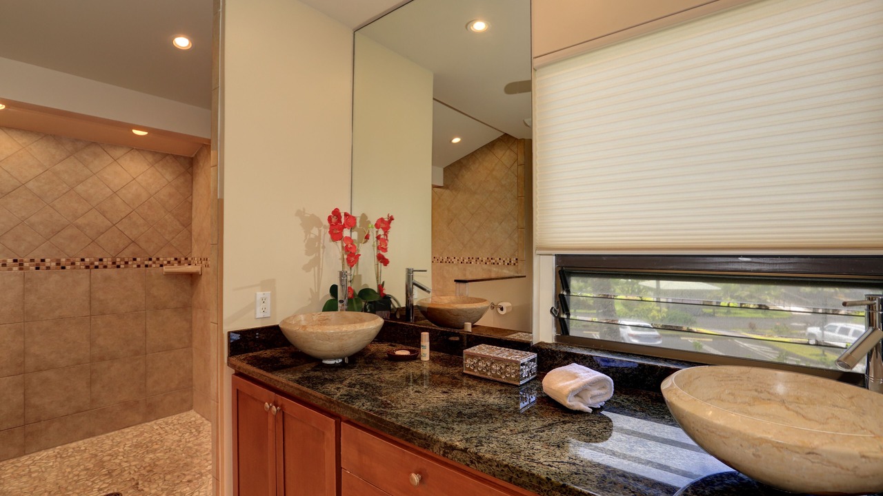 Photo of Bathroom in Napili
