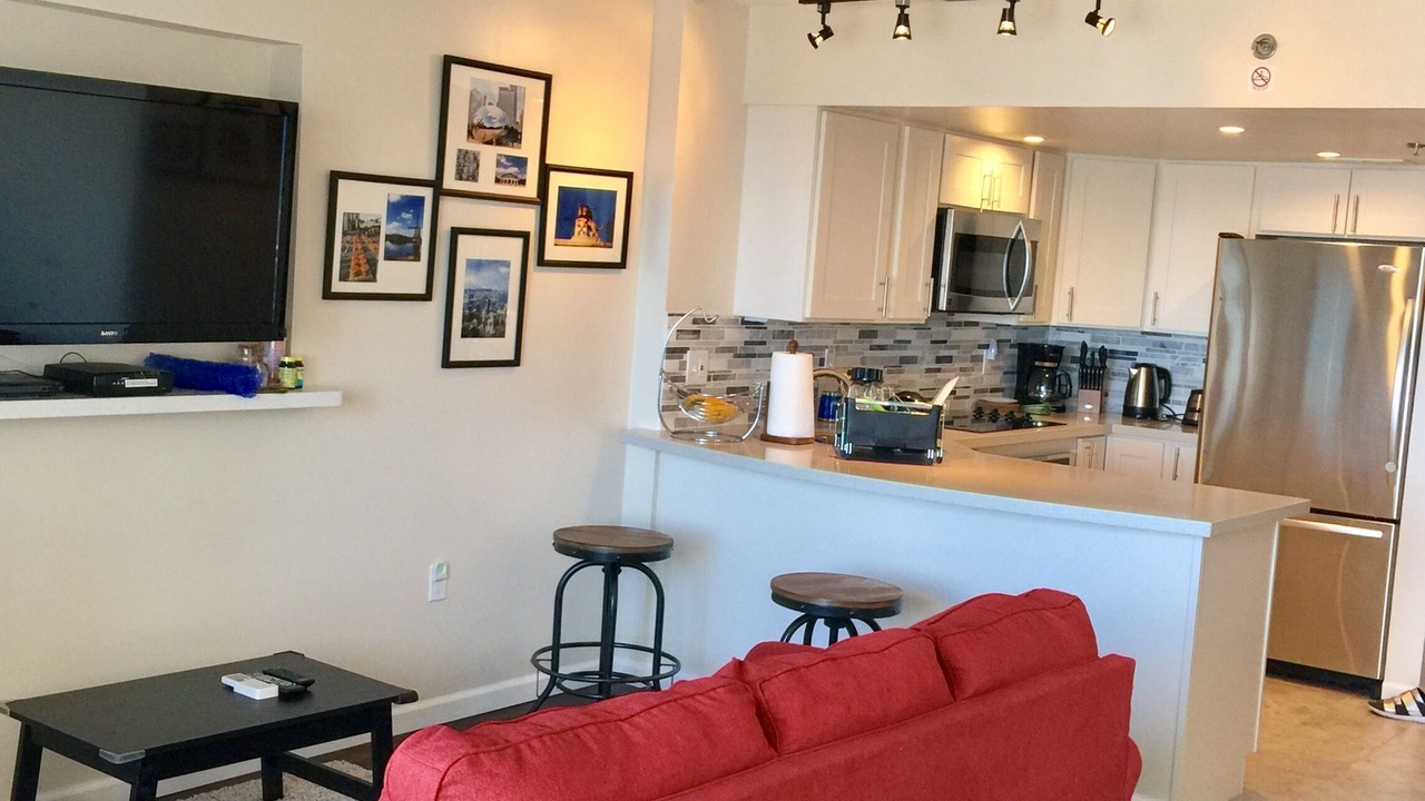 Photo of Livingroom in Waikiki