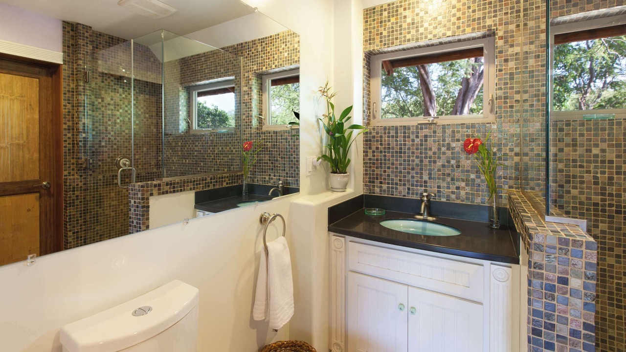 Photo of Bathroom in Puako