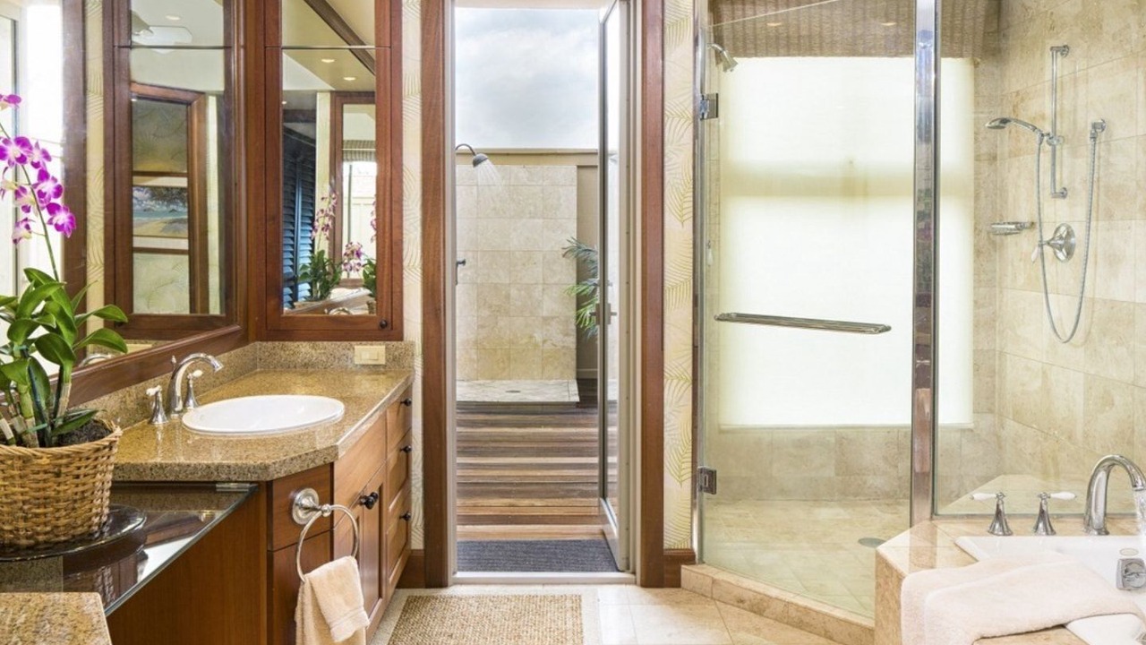 Photo of Bathroom in Kaupulehu