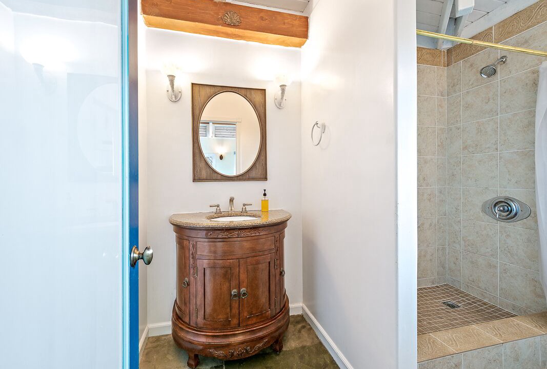 Photo of Bathroom in Holualoa