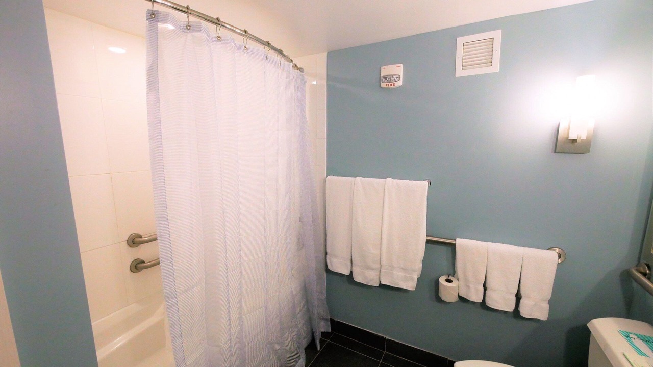 Photo of Bathroom in Ala Moana