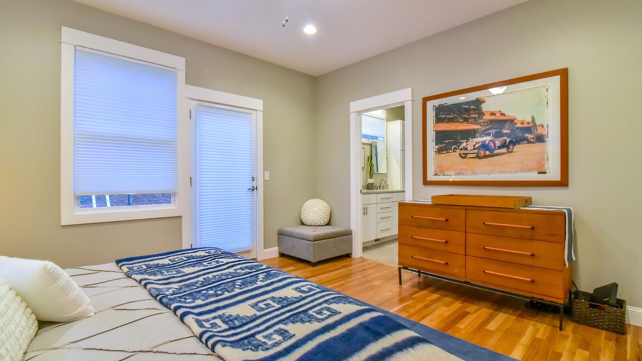 Photo of Bedroom in Woodfin