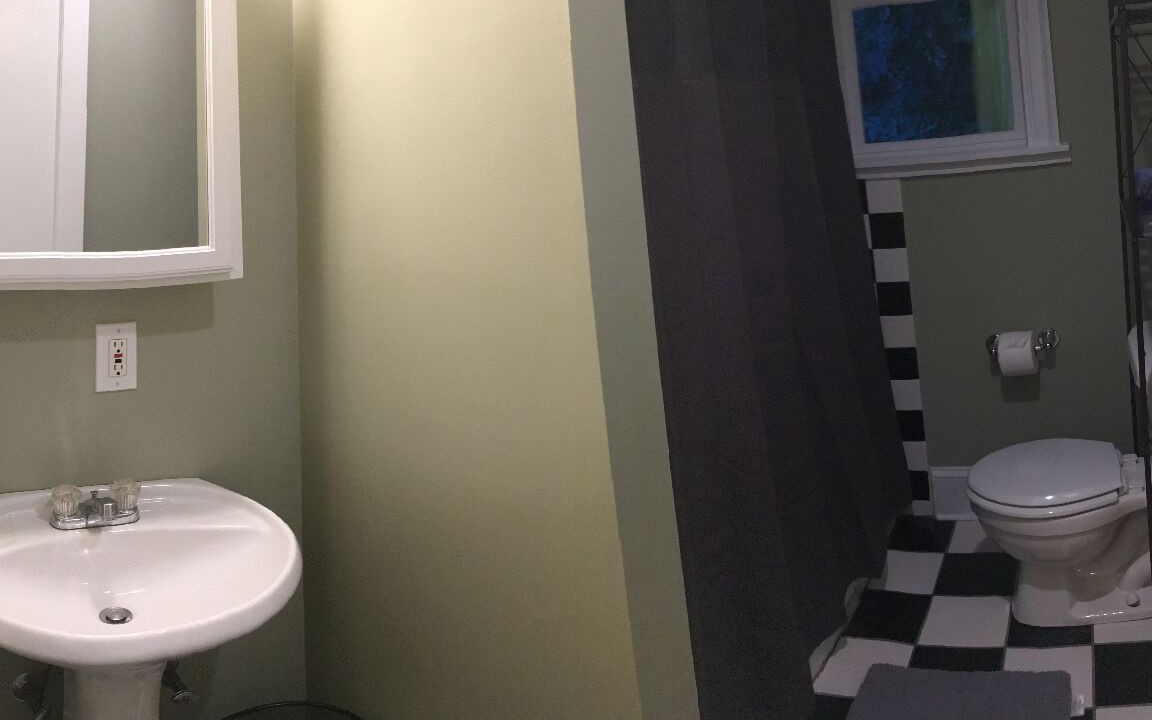 Photo of Bathroom in Morningside-Lenox Park
