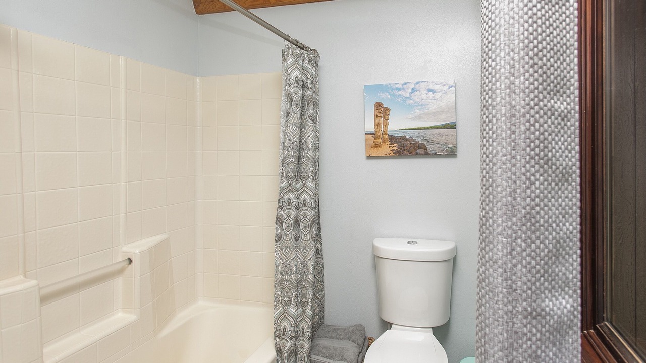 Photo of Bathroom in Keaau