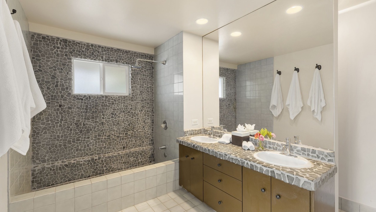 Photo of Bathroom in Kahala