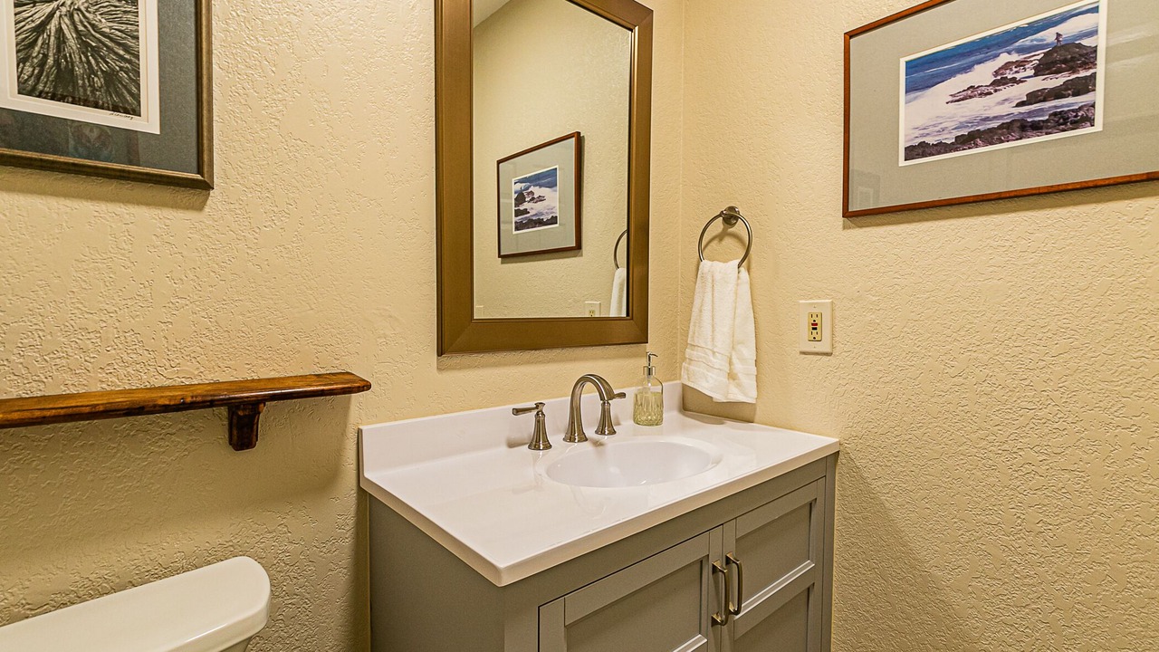 Photo of Bathroom in Volcano
