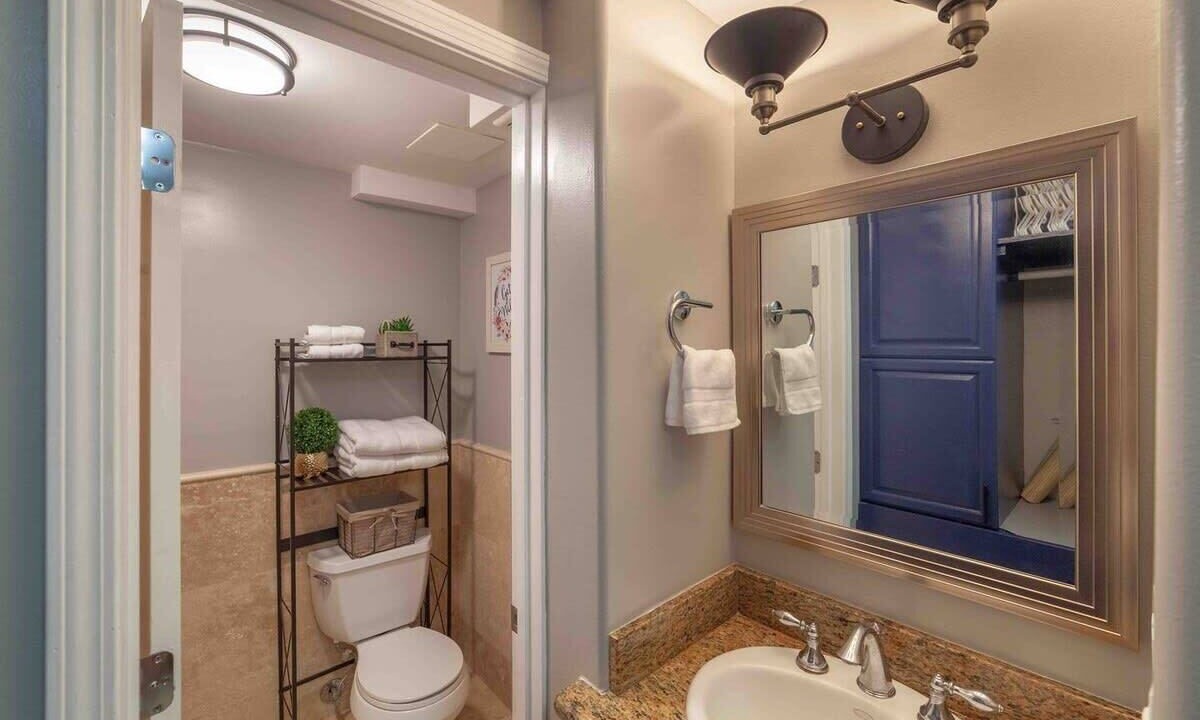 Photo of Bathroom in Waikiki