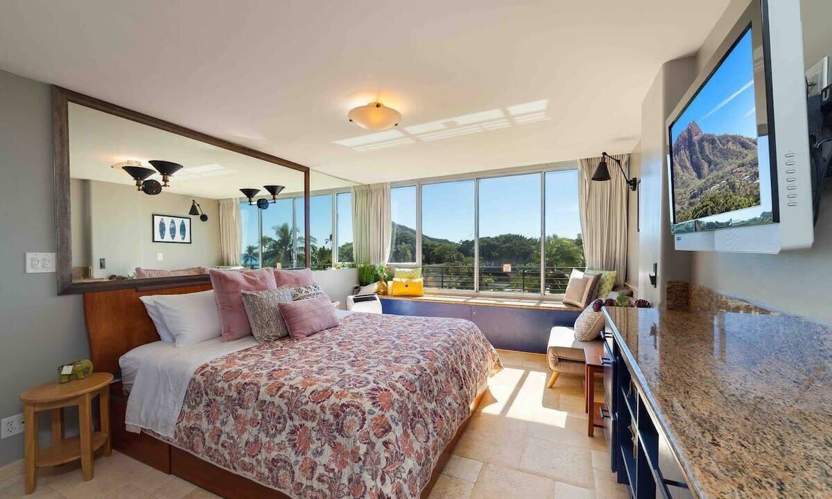 Photo of Bedroom in Waikiki