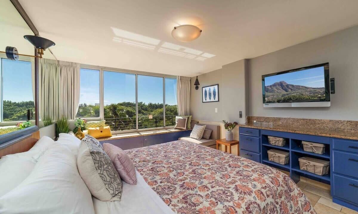 Photo of Bedroom in Waikiki