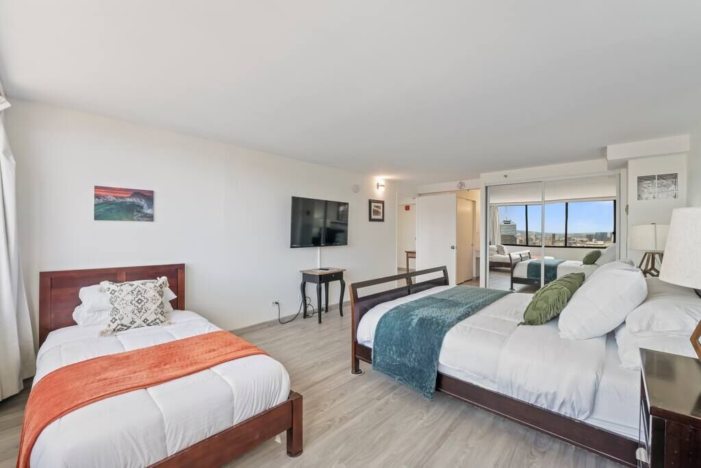 Photo of Bedroom in Waikiki