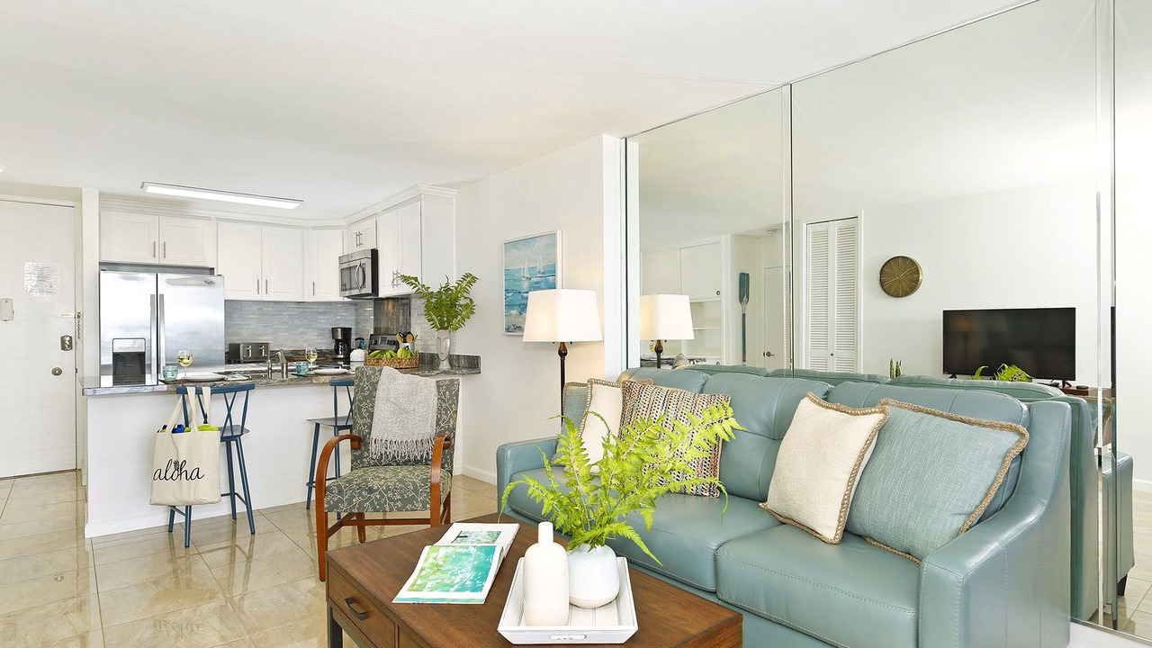 Photo of Livingroom in Waikiki