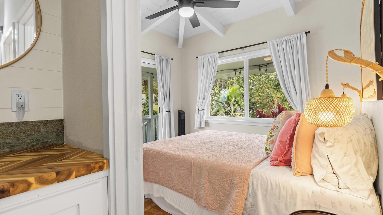 Photo of Bedroom in Pahoa