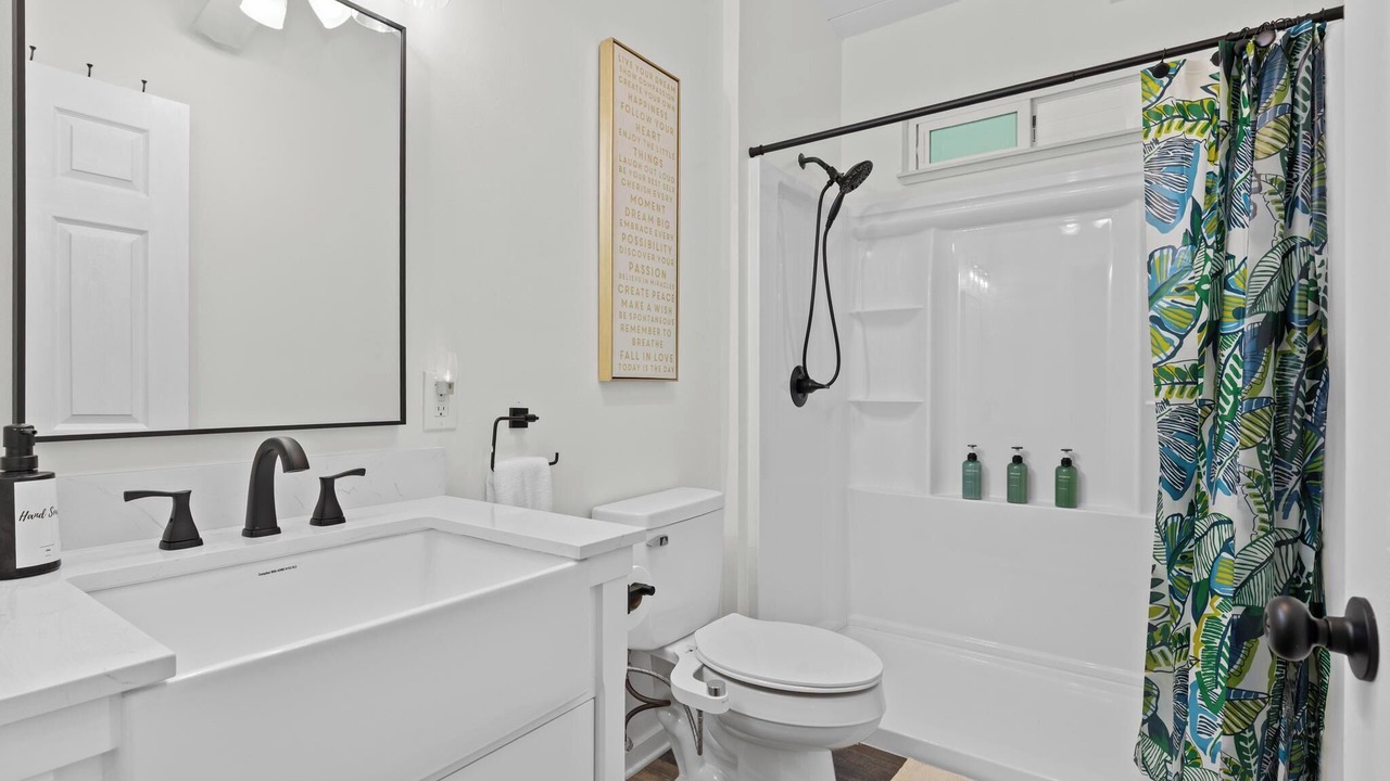 Photo of Bathroom in Pahoa