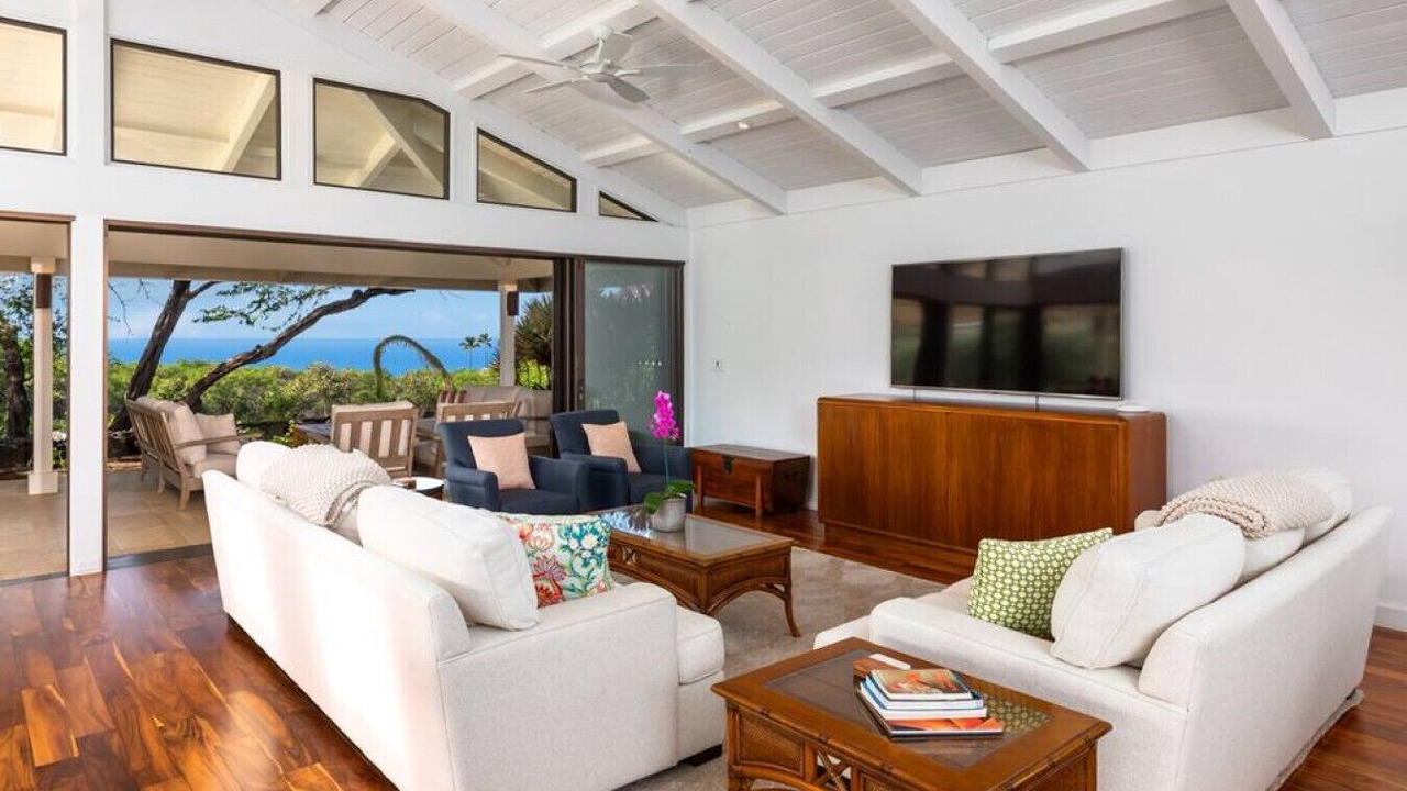 Photo of Livingroom in Kamuela