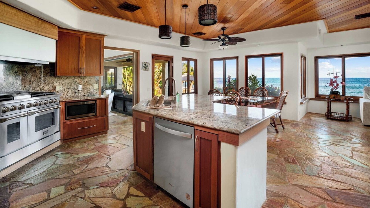 Photo of Bedroom in Poipu