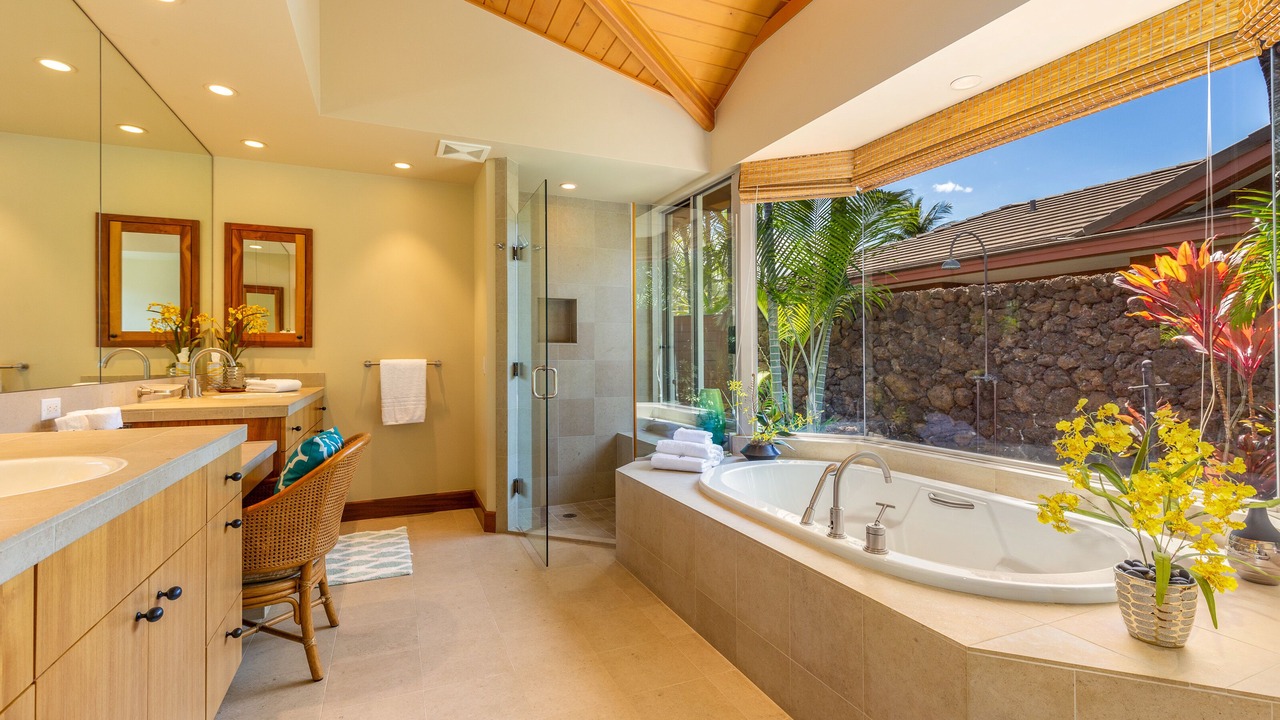 Photo of Bathroom in Kaupulehu