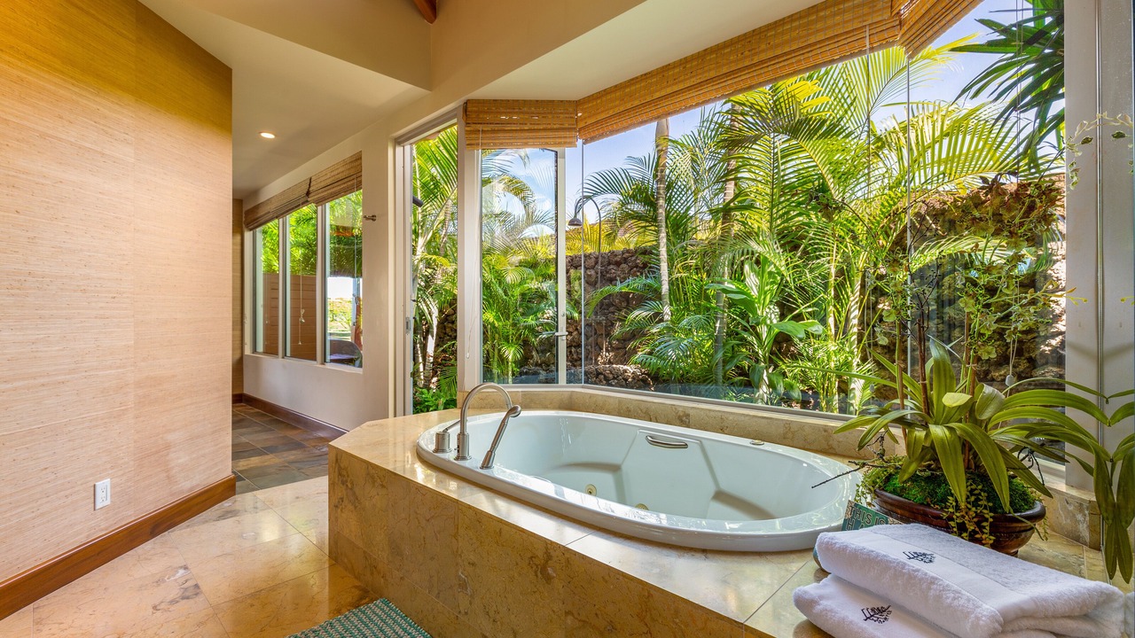 Photo of Bathroom in Kaupulehu