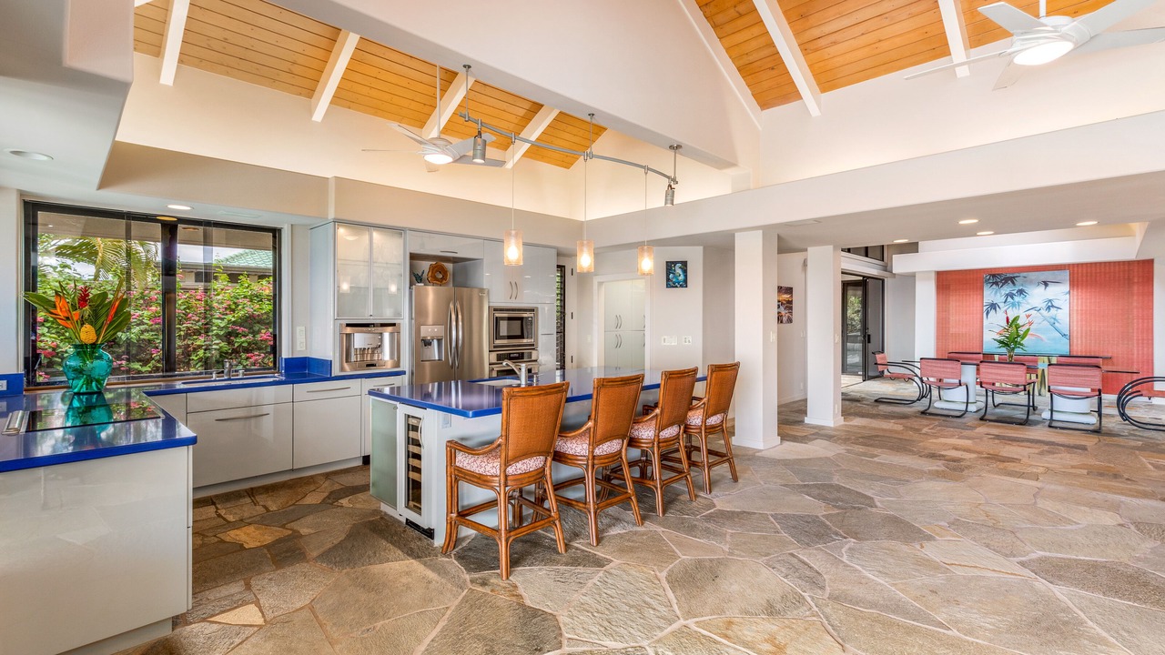 Photo of Kitchen in Kahaluu-Keauhou