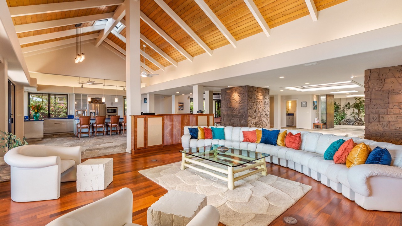 Photo of Livingroom in Kahaluu-Keauhou