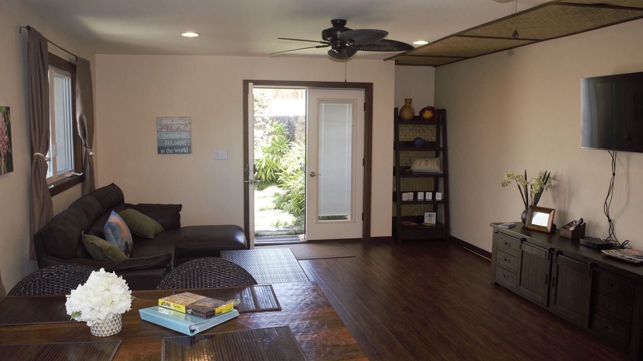 Photo of Livingroom in Hawaii Kai