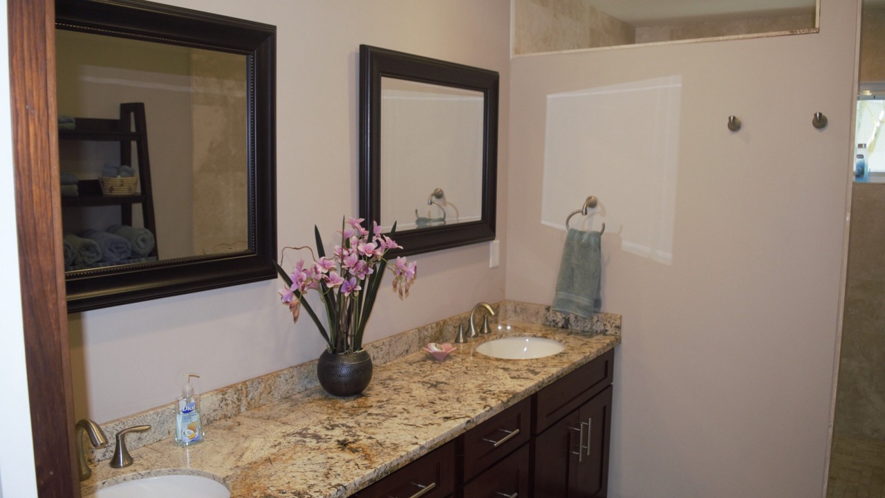 Photo of Bathroom in Hawaii Kai