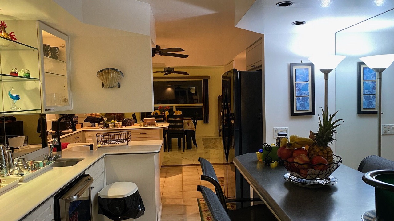 Photo of Kitchen in Waialae Iki Ridge