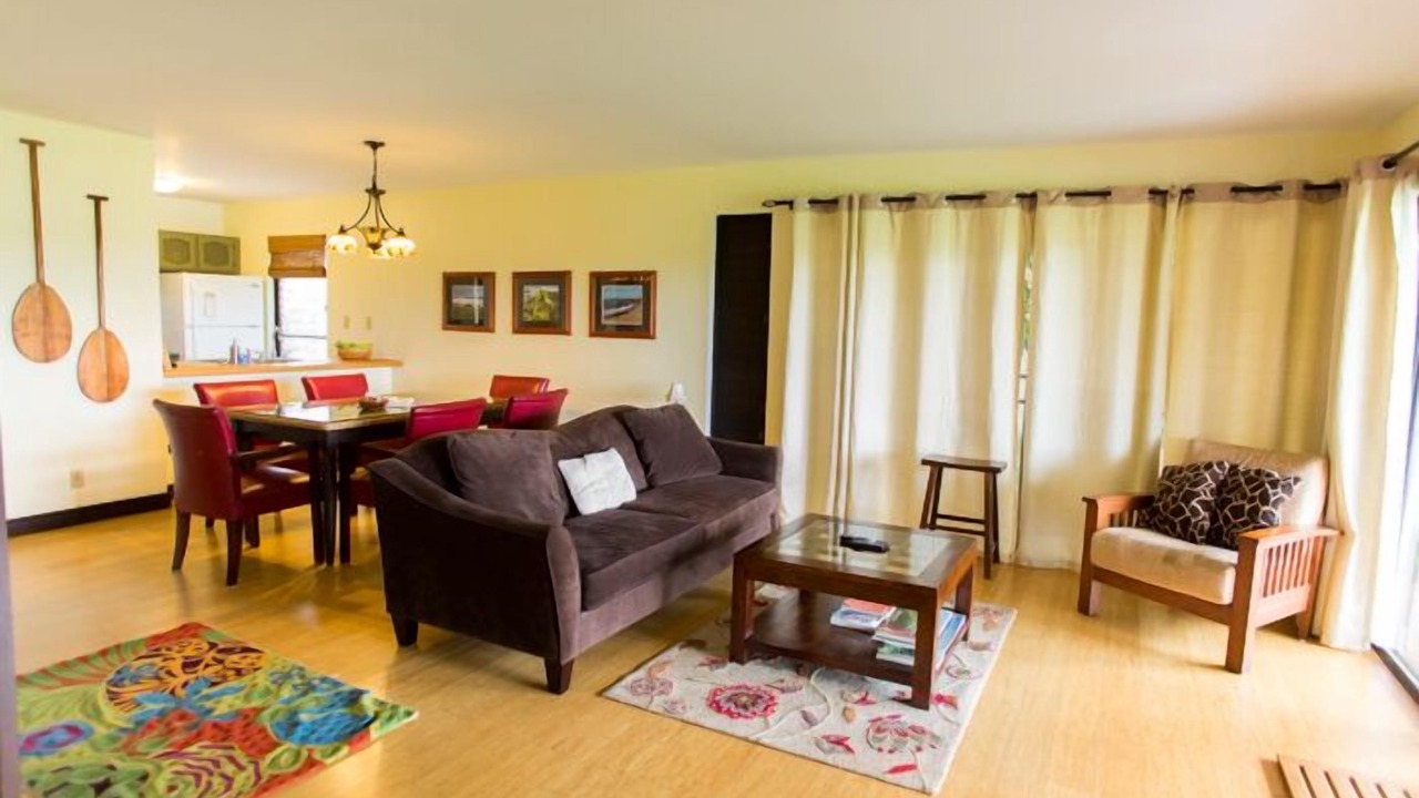 Photo of Livingroom in Maunaloa