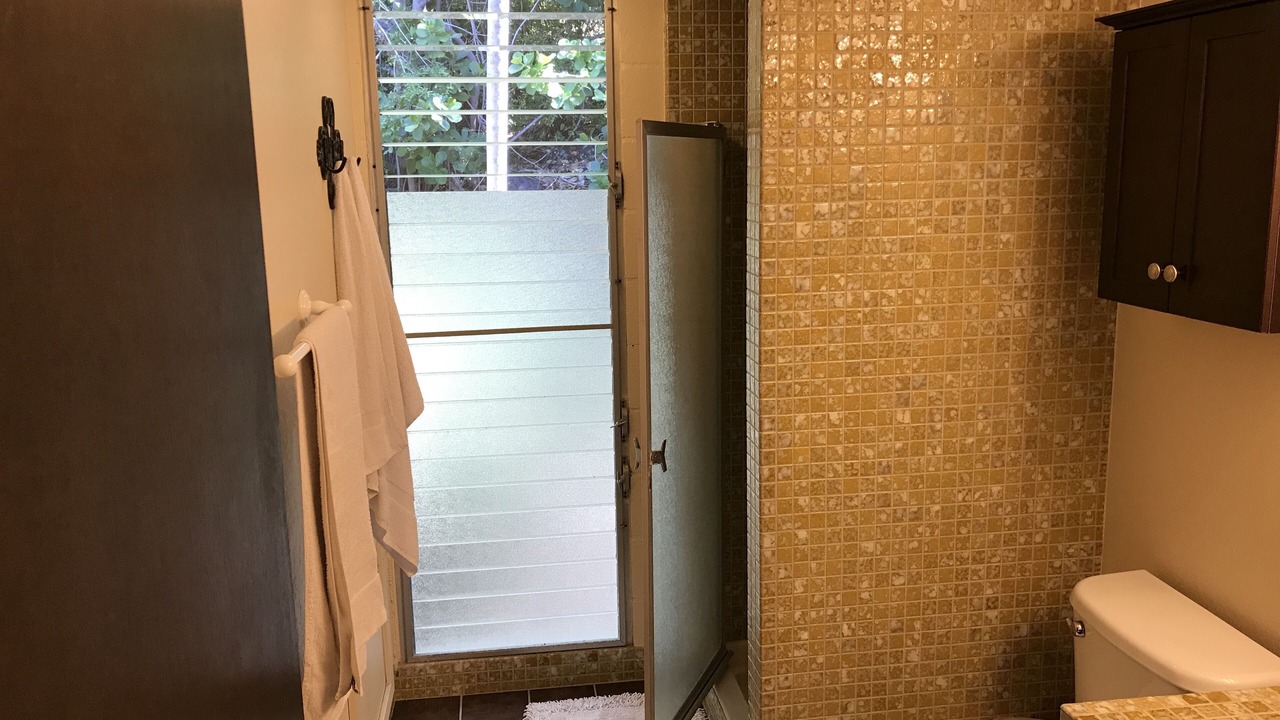 Photo of Bathroom in Keauhou