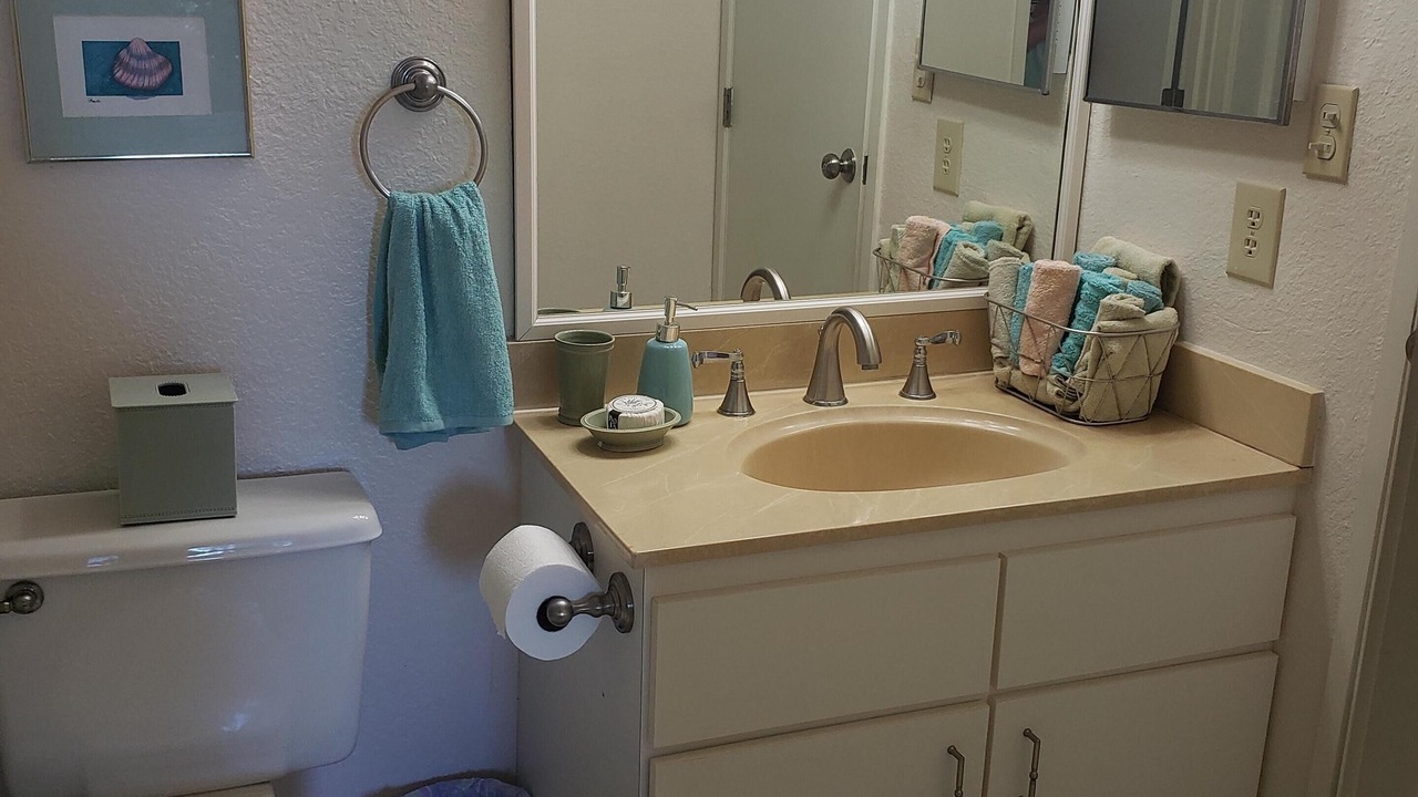 Photo of Bathroom in Kaiulani