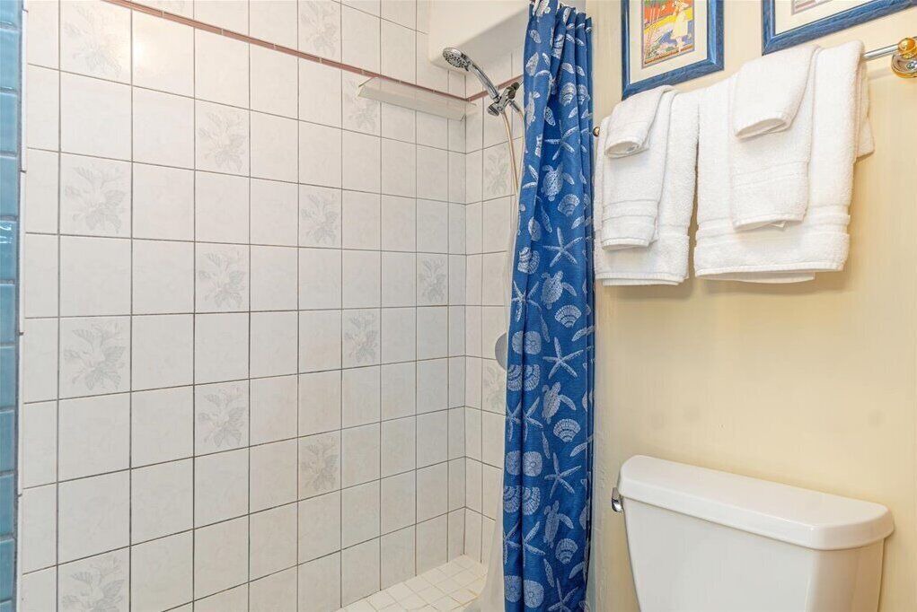 Photo of Bathroom in McCully - Moiliili