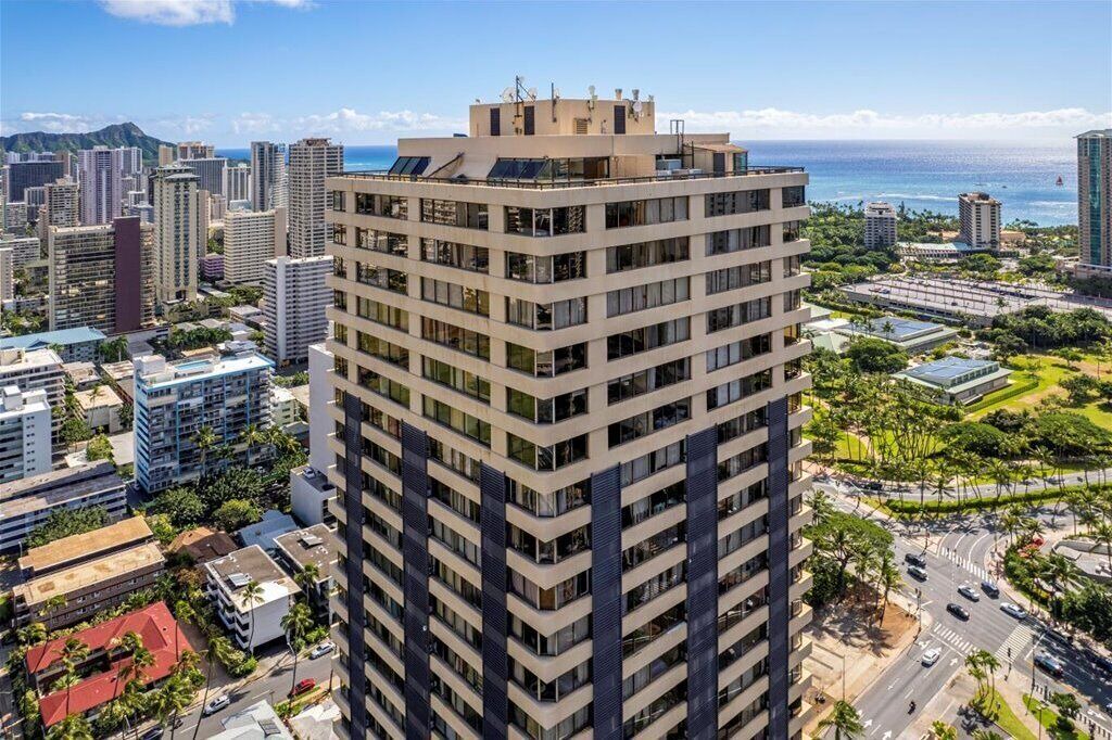 Photo of Outdoor in McCully - Moiliili