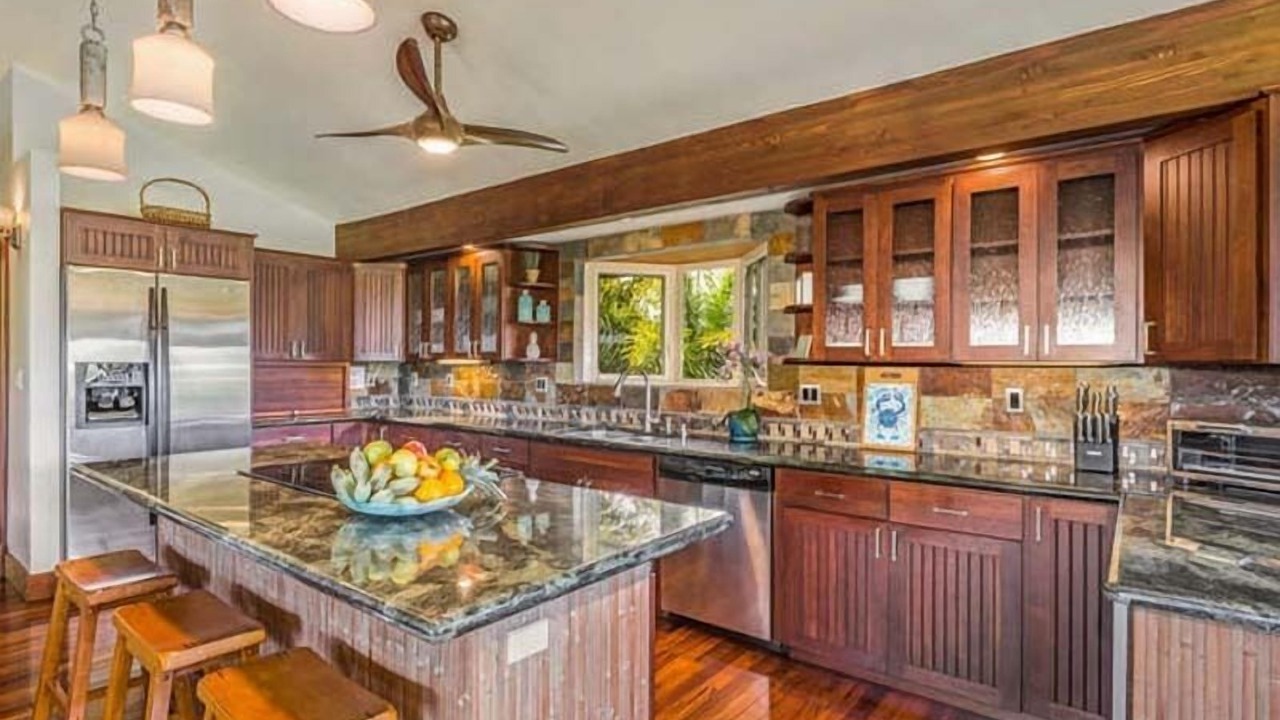 Photo of Kitchen in Queen Emmas Bluffs